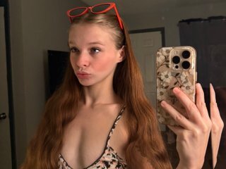 TinyMILFbaby